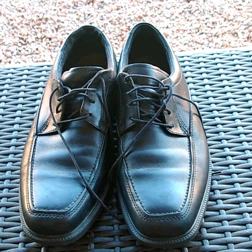Mens shoes